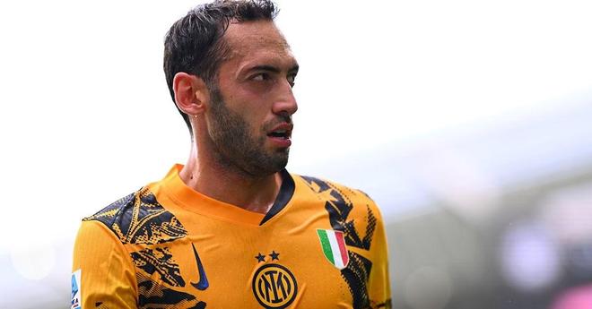 前场逼抢的 前场逼抢的