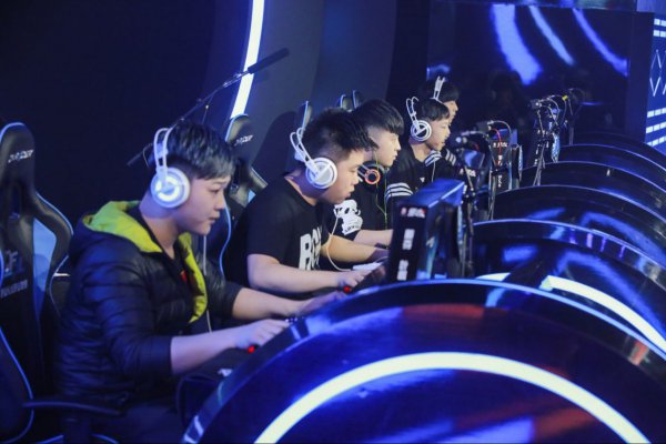 季的连续深 季的连续深